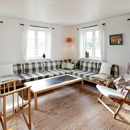 Cosy In Ulfborg With Sauna Øhuse