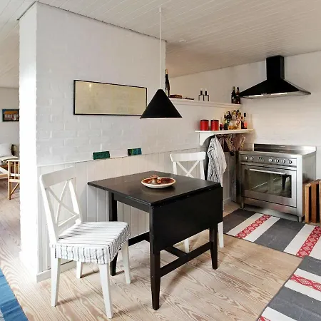 Cosy In Ulfborg With Sauna Feriehus
